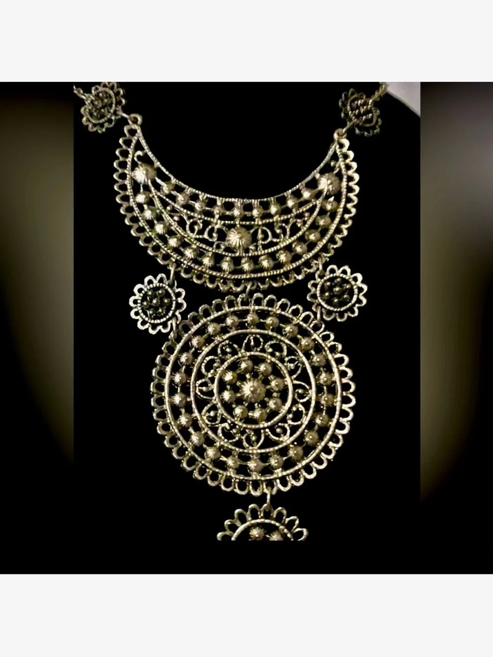 N/A eye catching